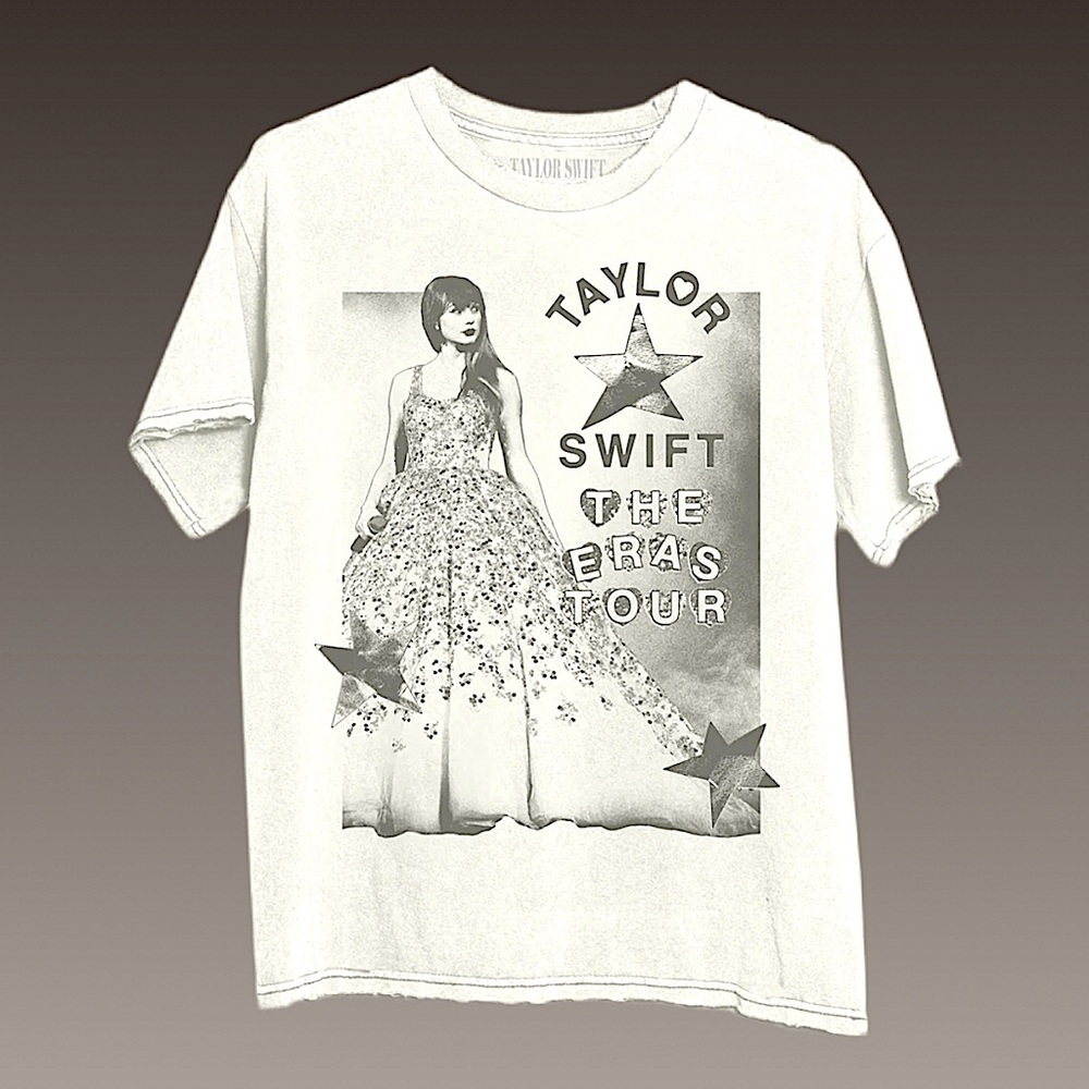 NWT TAYLOR SWIFT | THE ERAS TOUR‎ PHOTO OVERSIZED T-SHIRT
